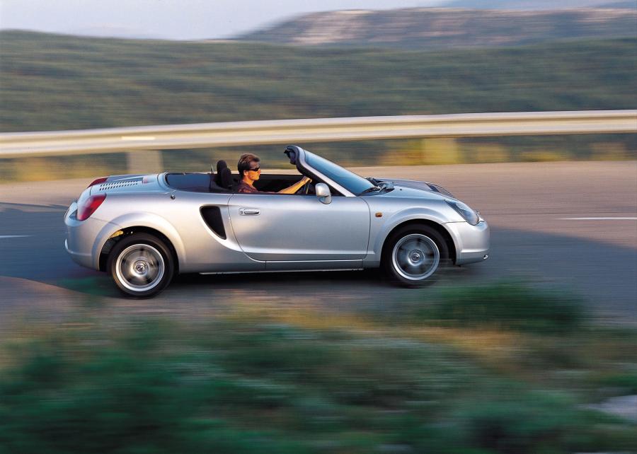  Toyota MR2 1999 года  (фото 34 из 45)
